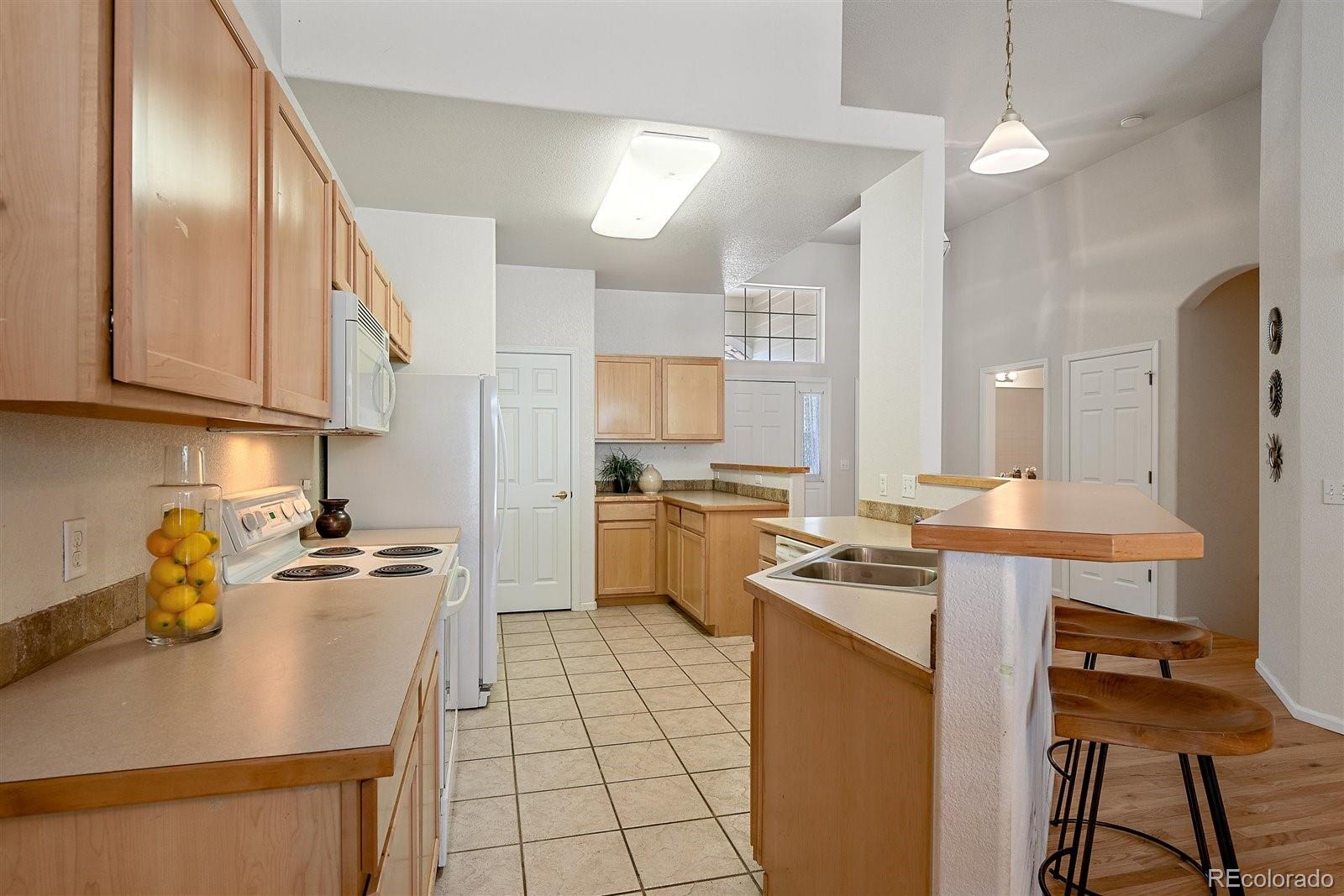 6677 South Reed Way, Unit B Littleton, CO 80123 - Photo 10 of 22 Gallery Image 10