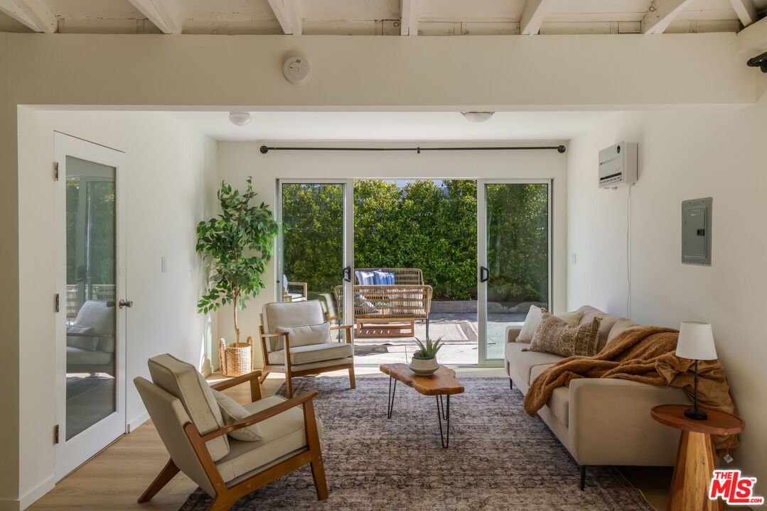 935 Indiana Avenue Venice, CA 90291 - Photo 13 of 16