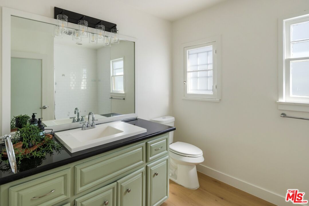 935 Indiana Avenue Venice, CA 90291 - Photo 9 of 16