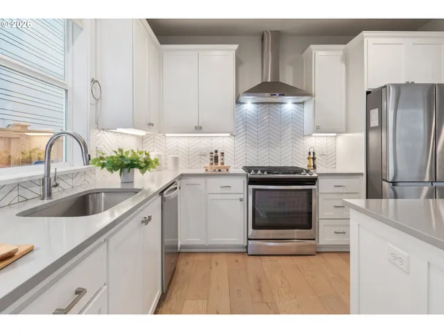 $647,000 | 3558 Nestucca Loop, Eugene, OR 97408