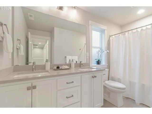 $647,000 | 3558 Nestucca Loop, Eugene, OR 97408