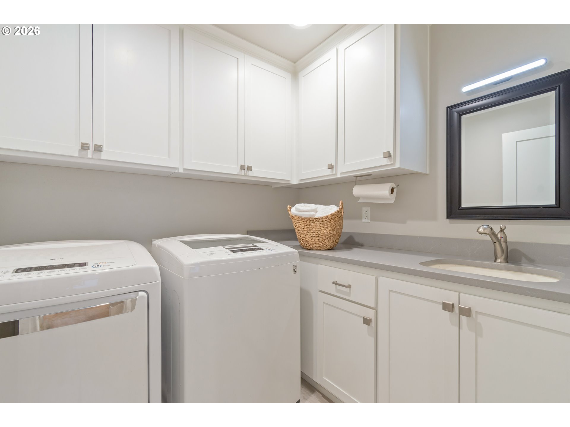 3558 Nestucca Loop Eugene, OR 97408 - Photo 32 of 44 Laundry