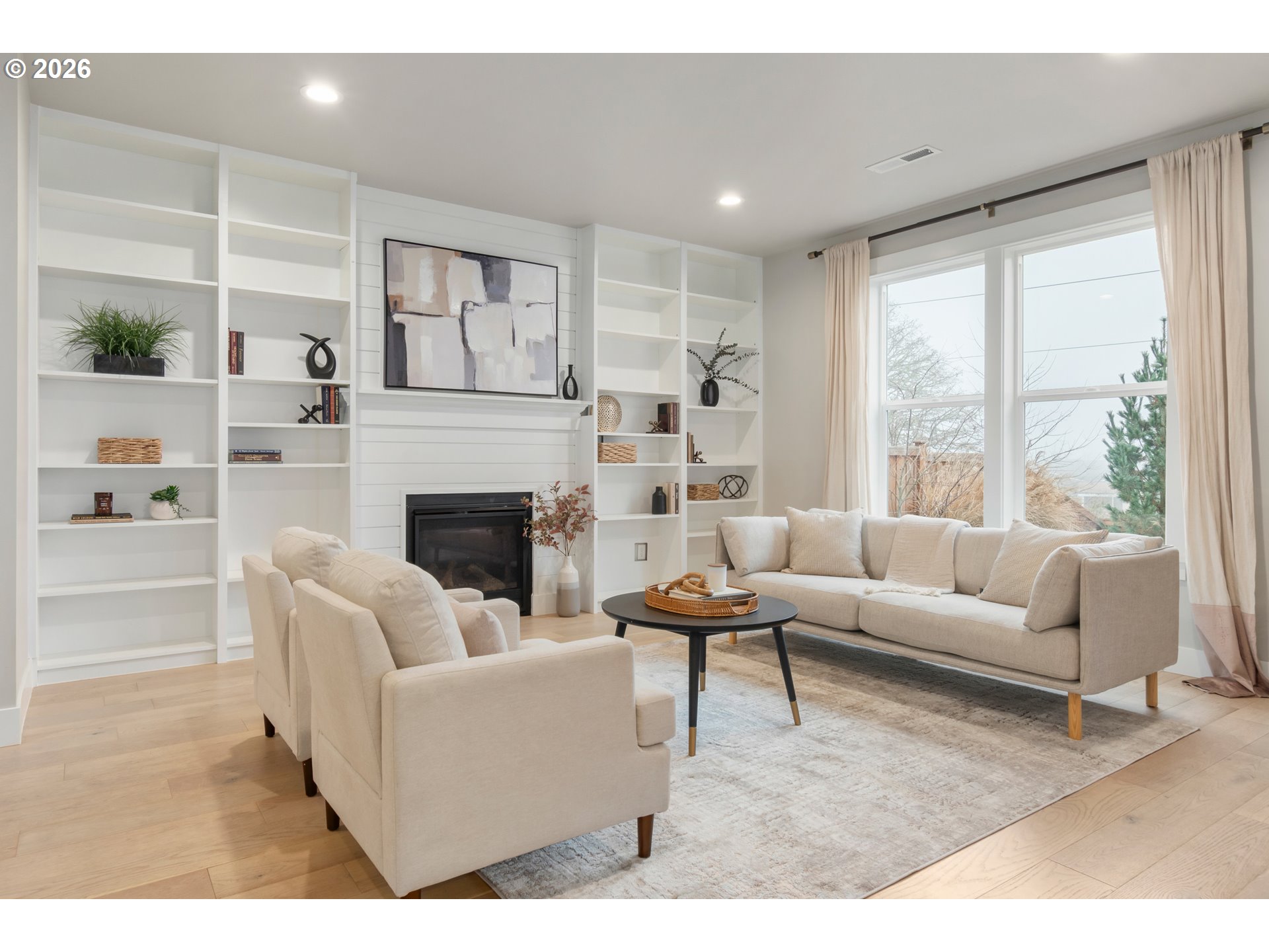 3558 Nestucca Loop Eugene, OR 97408 - Photo 4 of 44 Living Room