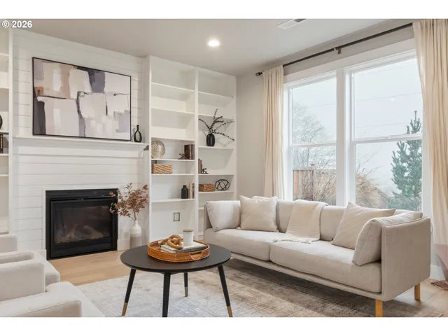 $647,000 | 3558 Nestucca Loop, Eugene, OR 97408