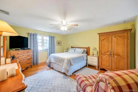 $1,049,000 | 375 Ocean Avenue, Islip, NY 11751