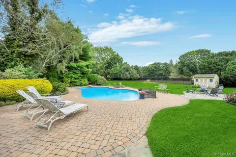 $1,049,000 | 375 Ocean Avenue, Islip, NY 11751