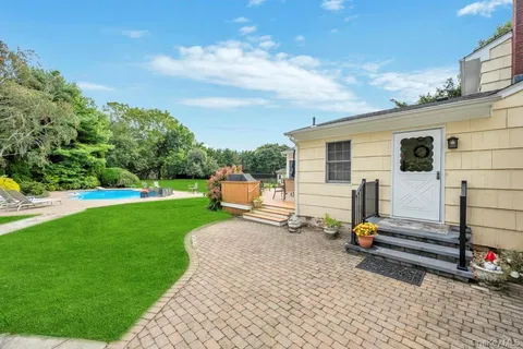 $1,149,999 | 375 Ocean Avenue, Islip, NY 11751