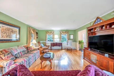 $1,149,999 | 375 Ocean Avenue, Islip, NY 11751