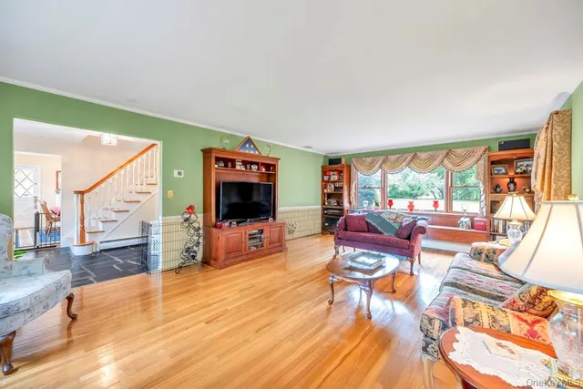 $1,099,999 | 375 Ocean Avenue, Islip, NY 11751