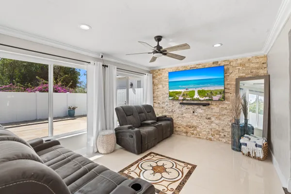 $639,000 | 800 Northeast 8th Street, Pompano Beach, FL 33060