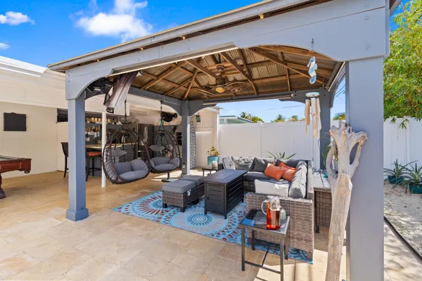 $639,000 | 800 Northeast 8th Street, Pompano Beach, FL 33060