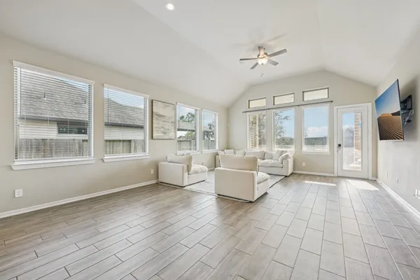 $417,500 | 4734 Franklin Way, Iowa Colony, TX 77583