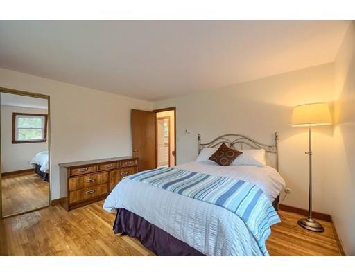 22 Mc Intosh Road Chelmsford, MA 01824 - Photo 17 of 30 Gallery Image 17
