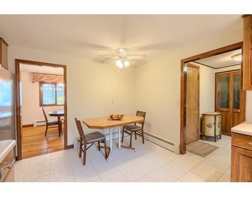 22 Mc Intosh Road Chelmsford, MA 01824 - Photo 9 of 30 Gallery Image 9