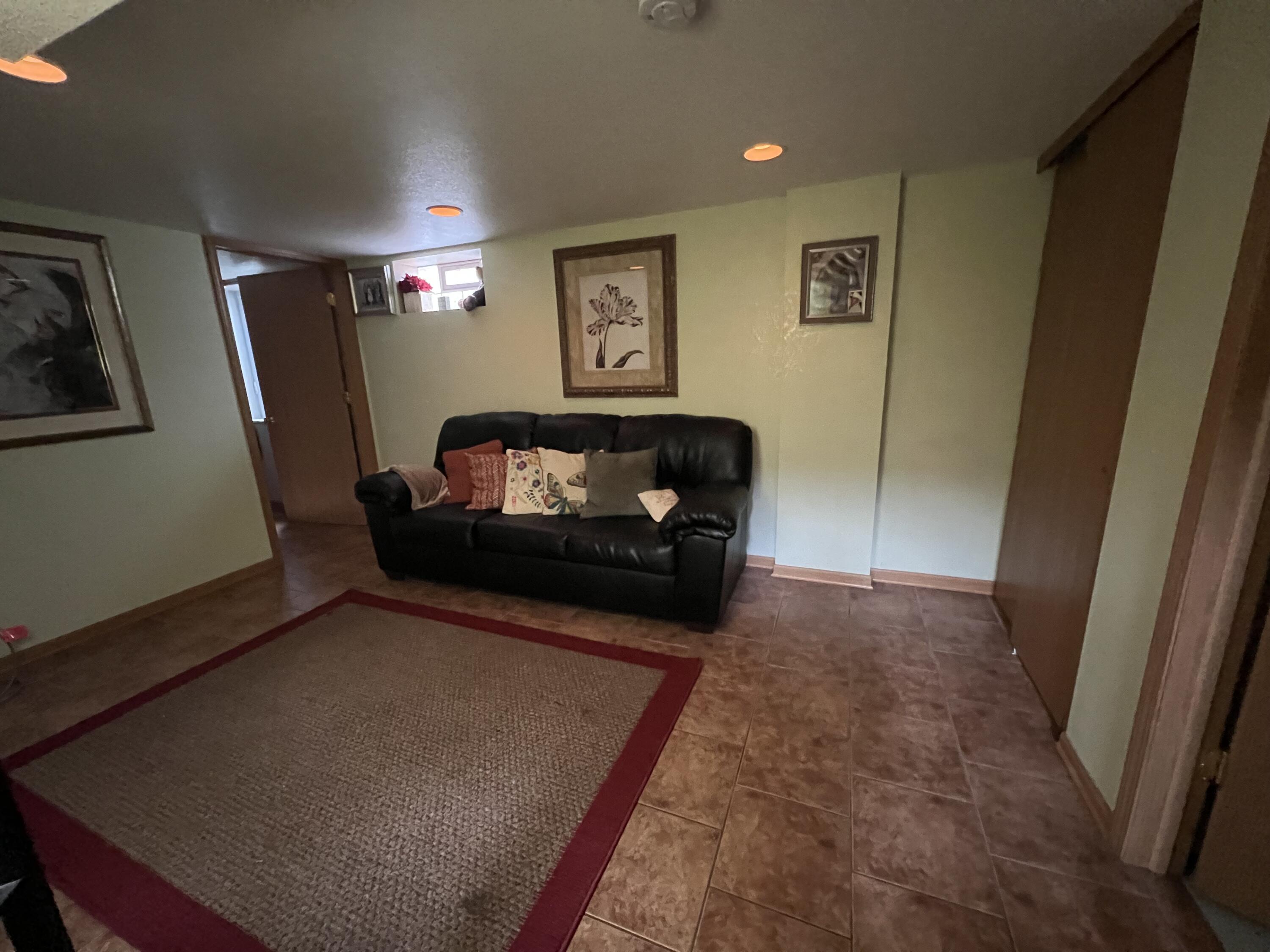 5324 West Allerton Avenue Greenfield, WI 53220 - Photo 20 of 24 IMG_2763