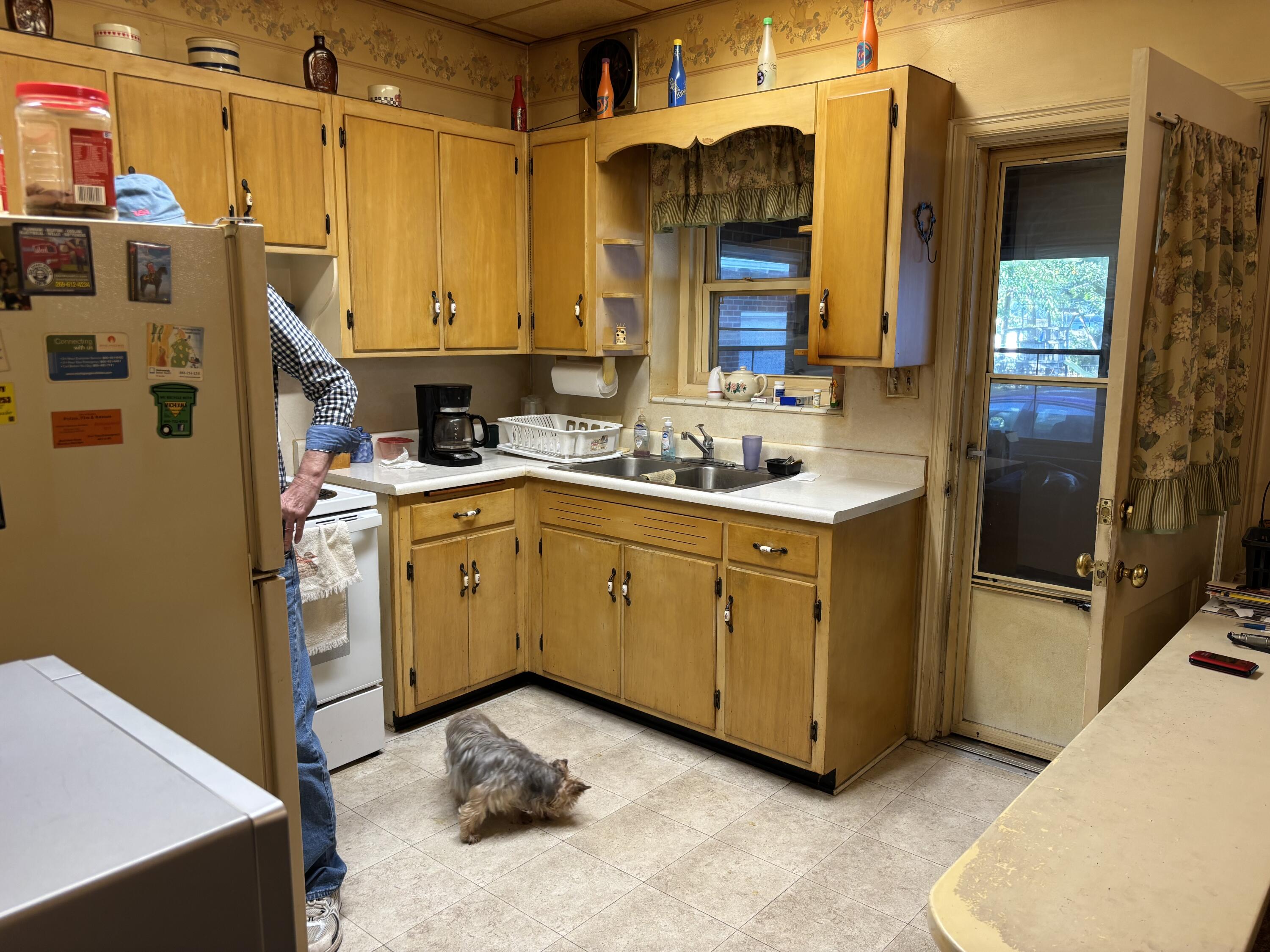 304 Cottage Sturgis, MI 49091 - Photo 12 of 24 IMG_4945