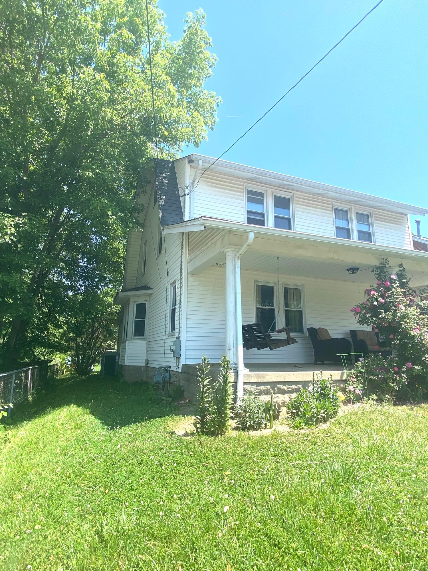 110 Spring Street Newark, OH 43055 - Photo 2 of 22 IMG_3426
