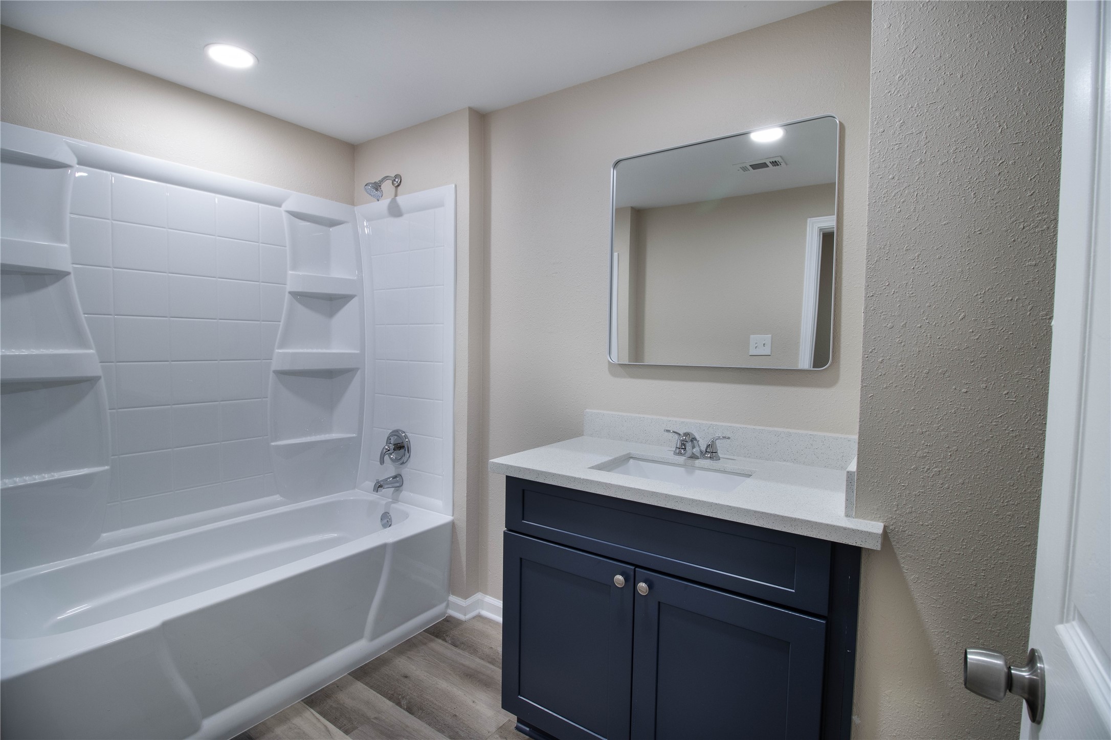 20571 Lodge Road New Caney, TX 77357 - Photo 14 of 18 2nd bathroom