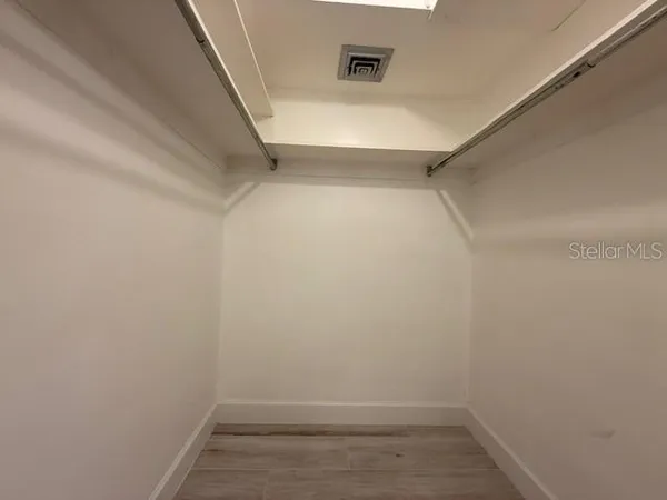 $1,700 | 7351 West Country Club Drive North, Unit 105, Sarasota, FL 34243