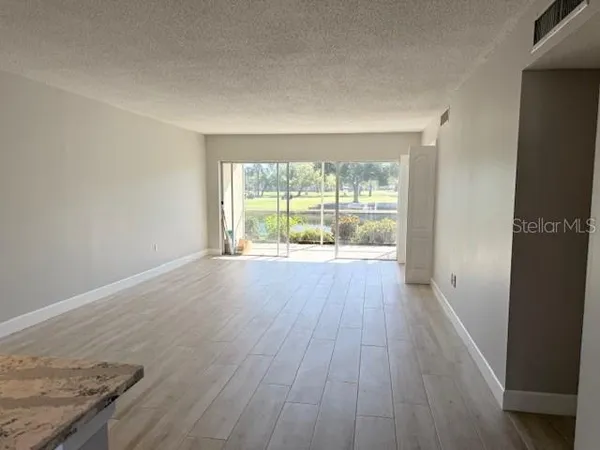 $1,700 | 7351 West Country Club Drive North, Unit 105, Sarasota, FL 34243