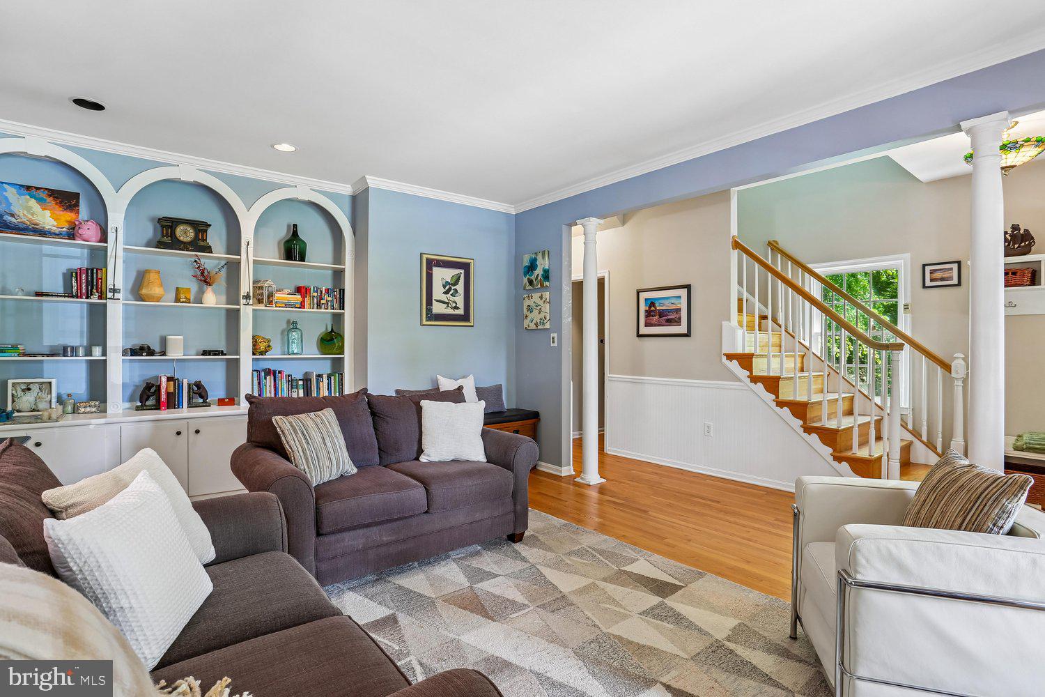 465 Tschiffely Square Road Gaithersburg, MD 20878 - Photo 8 of 74 Elegant living room