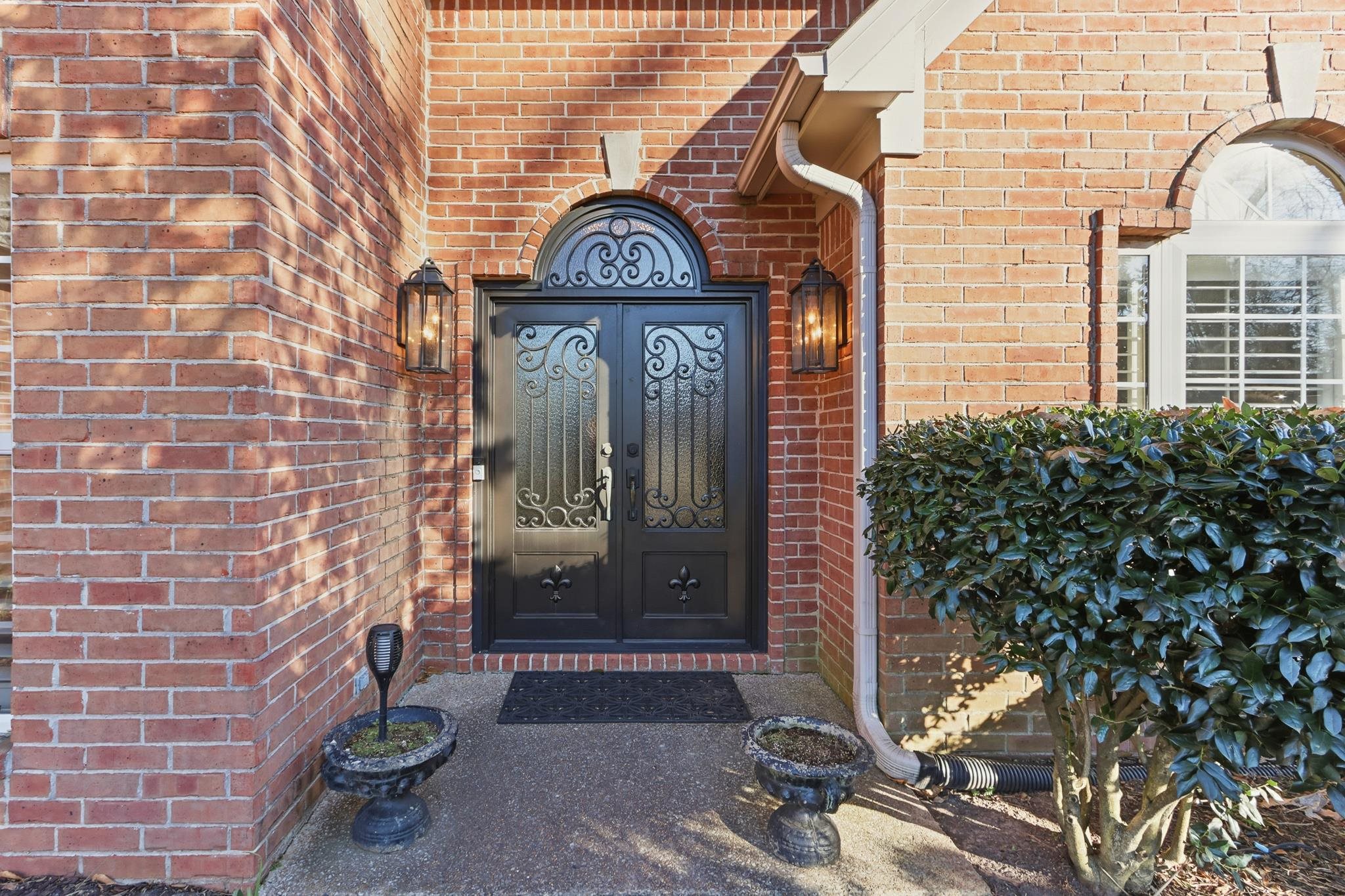 438 McElroy Road Memphis, TN 38120 - Photo 3 of 40