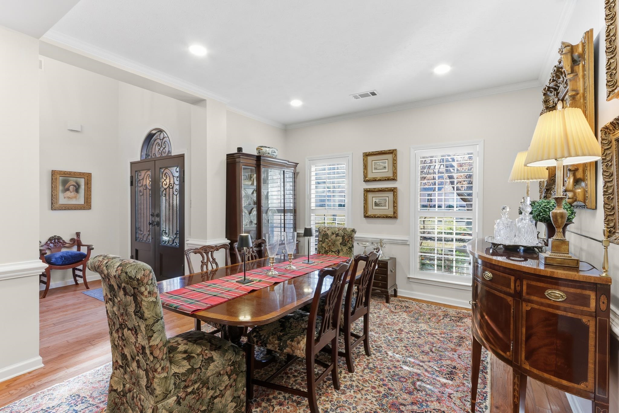 438 McElroy Road Memphis, TN 38120 - Photo 6 of 40 Plantation Shutters added thru home