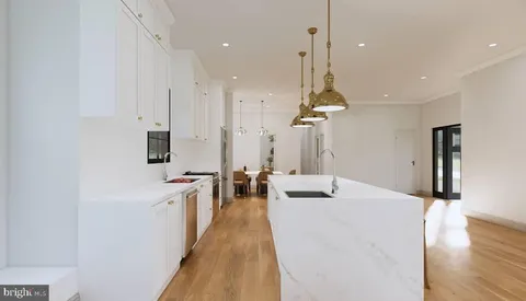 $1,200,000 | 4801 Seminole Avenue, Alexandria, VA 22312