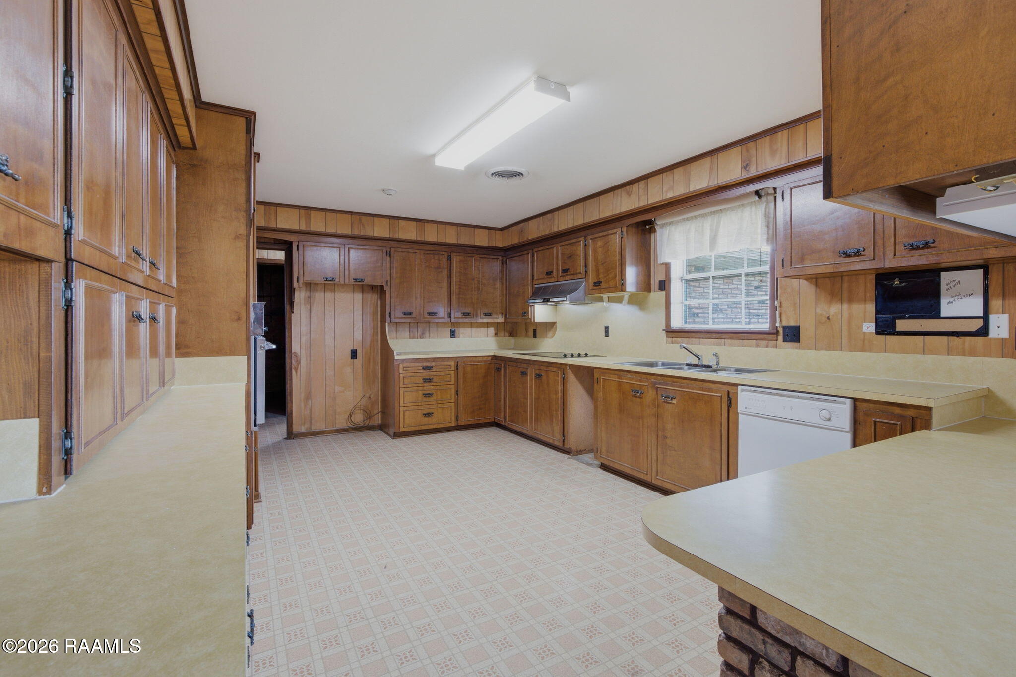 7228 Ellie Benoit Road Gueydan, LA 70542 - Photo 6 of 22 kitchen