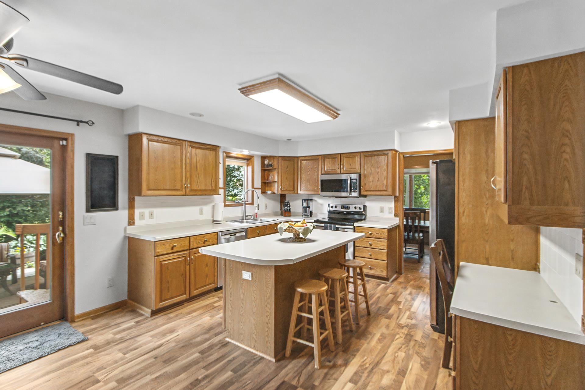 407 Fairbrook Court Waunakee, WI 53597 - Photo 6 of 85