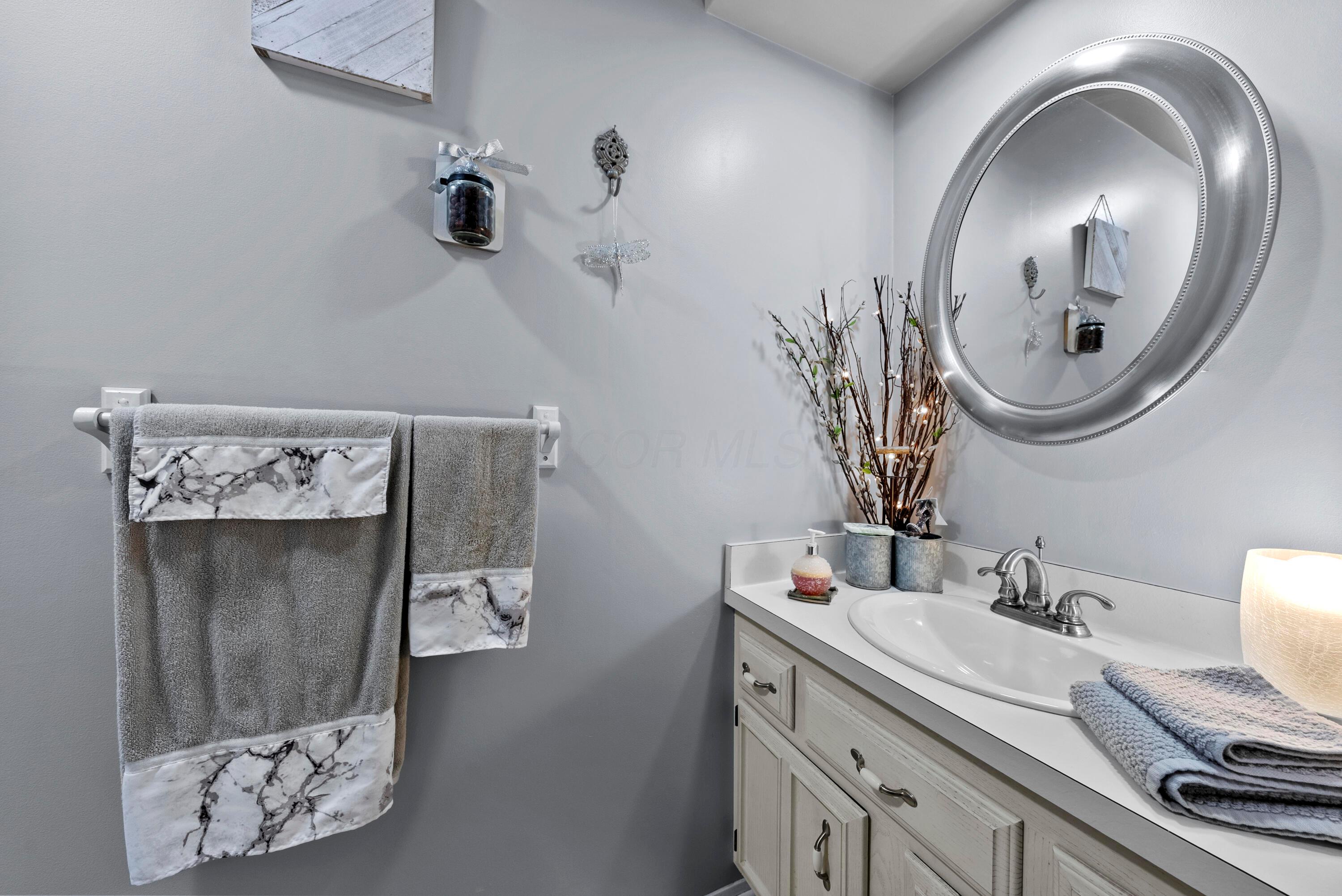 5216 Patrick Road Sunbury, OH 43074 - Photo 24 of 36 Bathroom 2