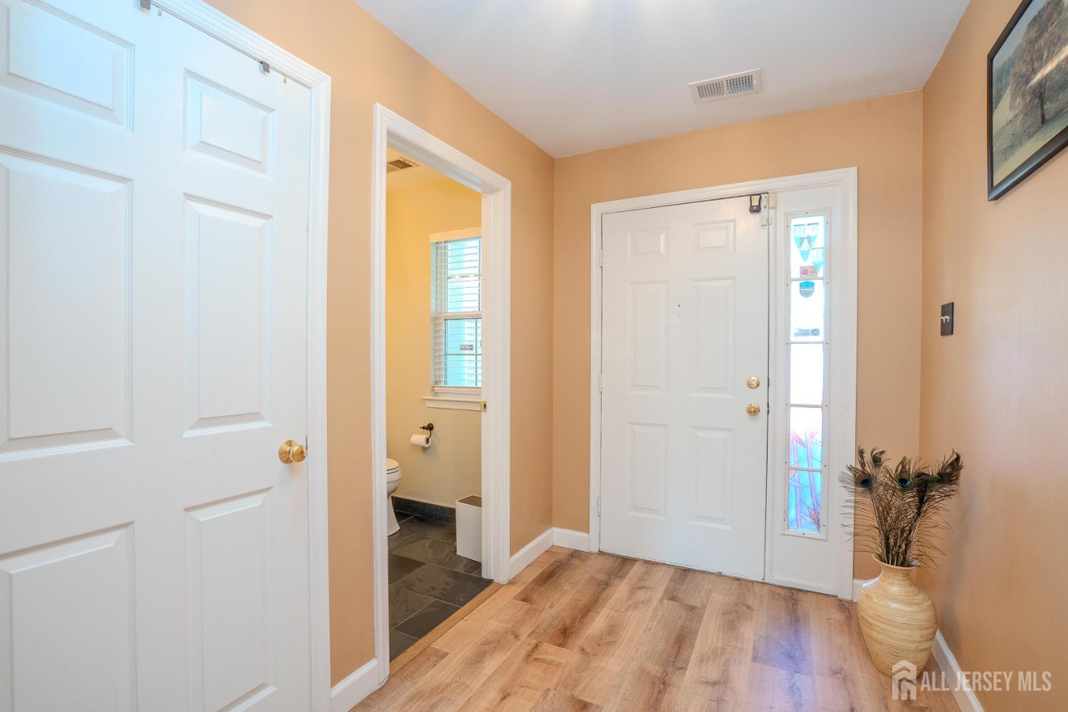 2502 Pheasant Run Monmouth Junction, NJ 08852 - Photo 22 of 30