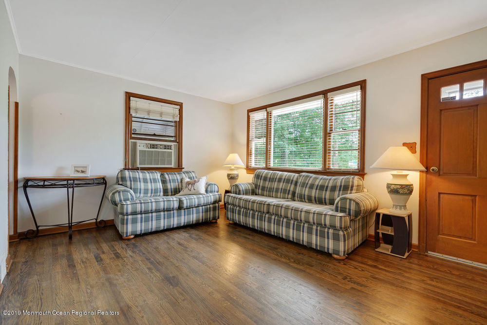 63 Maxim Road Howell, NJ 07731 - Photo 7 of 18 dsc09219-dsc09223