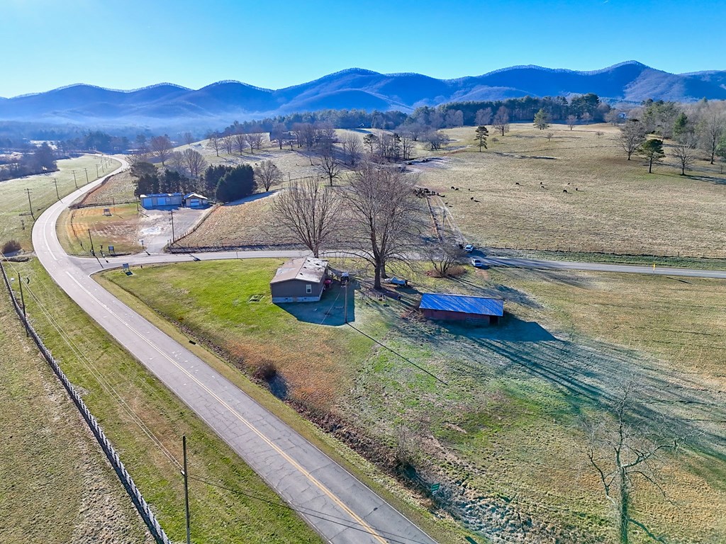 42 Jones Creek Road Blairsville, GA 30512 - Photo 9 of 54