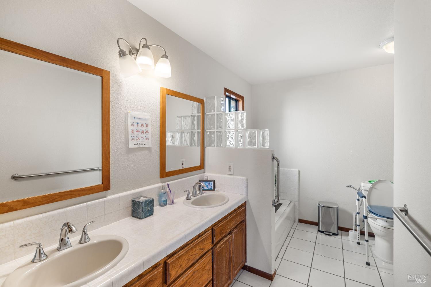 5525 Carriage Lane Santa Rosa, CA 95403 - Photo 14 of 38