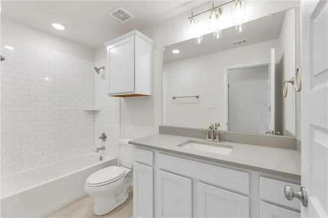 $376,600 | 3525 Pointe Du Hoc Drive, Bryan, TX 77808