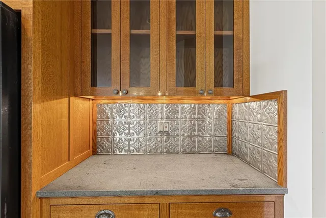 $1,900,000 | 1548 North 800 Road, Baldwin City, KS 66006