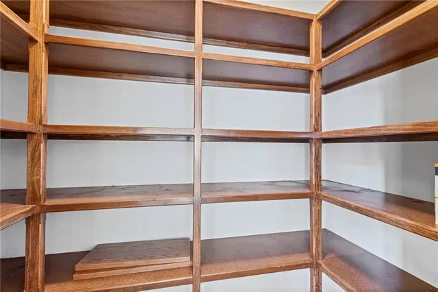 $1,900,000 | 1548 North 800 Road, Baldwin City, KS 66006