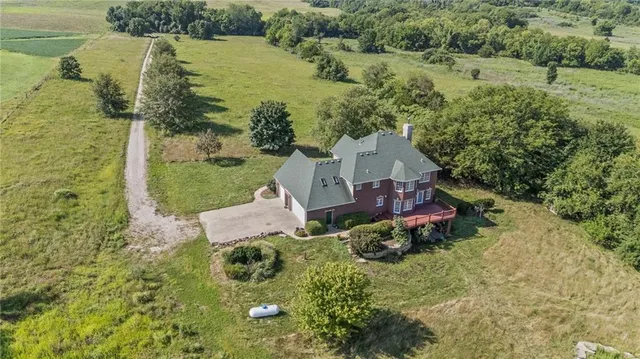 $1,900,000 | 1548 North 800 Road, Baldwin City, KS 66006