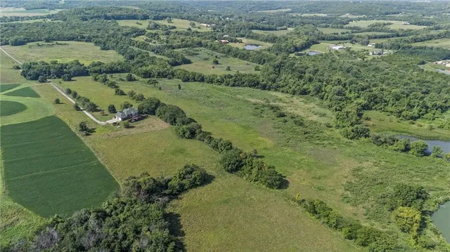 $1,900,000 | 1548 North 800 Road, Baldwin City, KS 66006