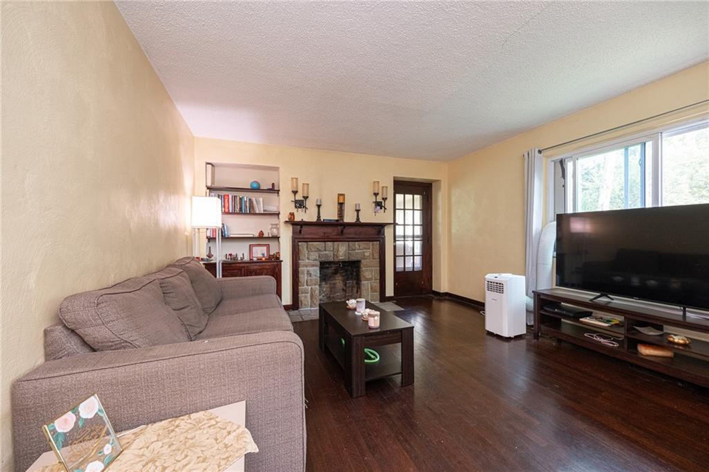 3841 Green Valley Road Pittsburgh, PA 15235 - Photo 5 of 15 Gallery Image 5