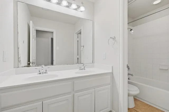 $3,450 | 1328 Burnett Road, Lantana, TX 76226