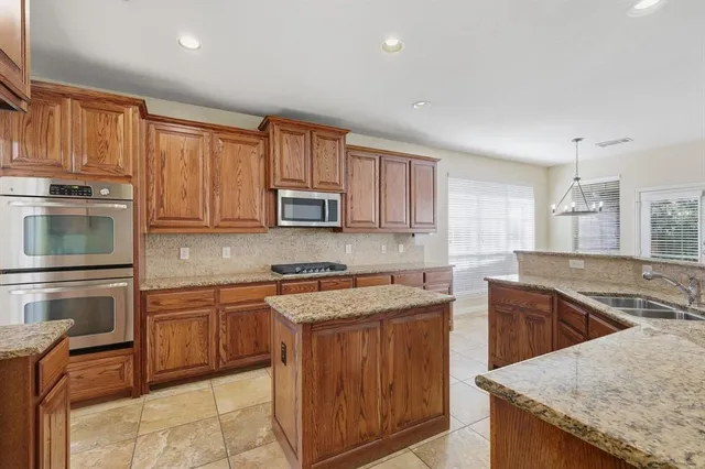 $3,450 | 1328 Burnett Road, Lantana, TX 76226