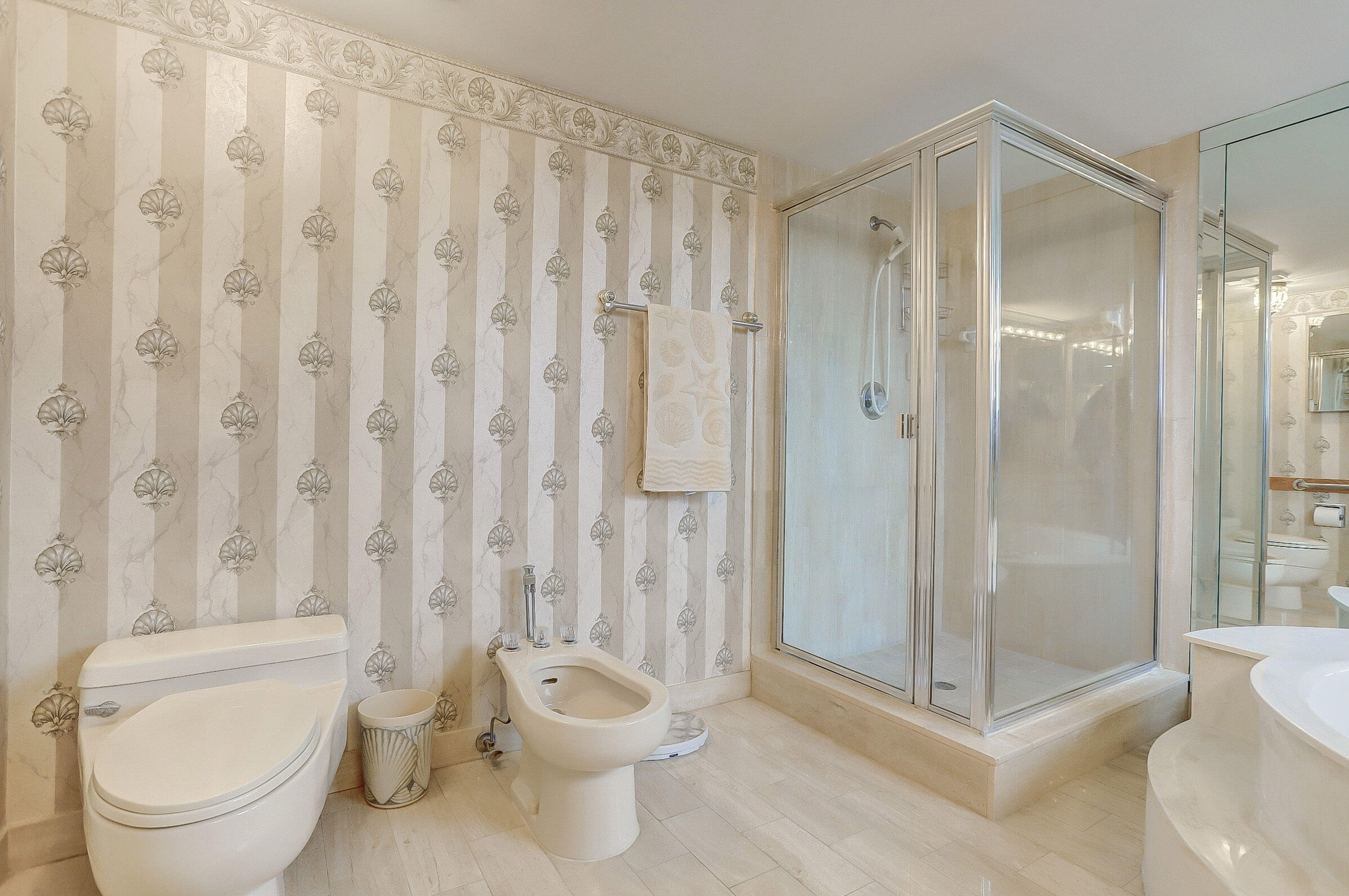 7233 Promenade Drive, Unit 601 Boca Raton, FL 33433 - Photo 21 of 35 master bathroom