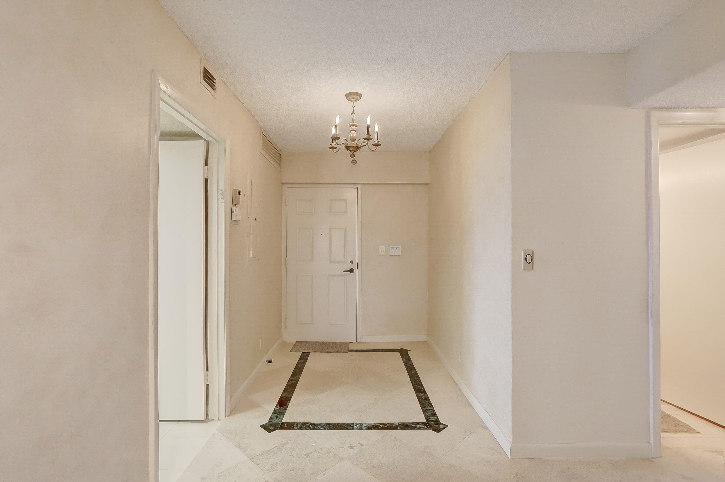 7233 Promenade Drive, Unit 601 Boca Raton, FL 33433 - Photo 4 of 35 foyer