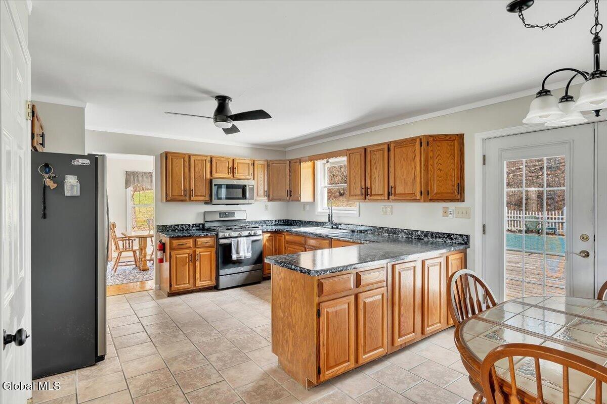 641 Knickerbocker Road Schaghticoke, NY 12154 - Photo 17 of 62 14-P1804927