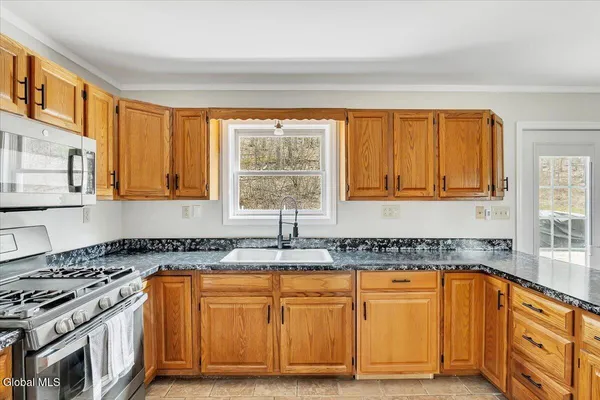 $465,000 | 641 Knickerbocker Road, Schaghticoke, NY 12154