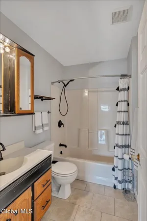 $465,000 | 641 Knickerbocker Road, Schaghticoke, NY 12154