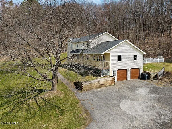 $465,000 | 641 Knickerbocker Road, Schaghticoke, NY 12154