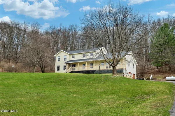 $465,000 | 641 Knickerbocker Road, Schaghticoke, NY 12154